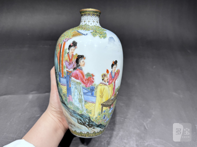 民国 珐琅彩唐玄宗长生殿对天盟誓图梅瓶（带座） - 图2
